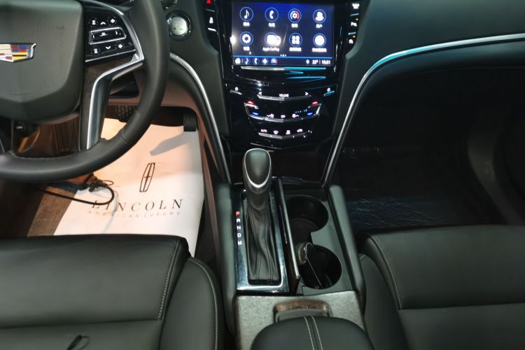凯迪拉克XTS 2018款 28T 精英型中控内饰18