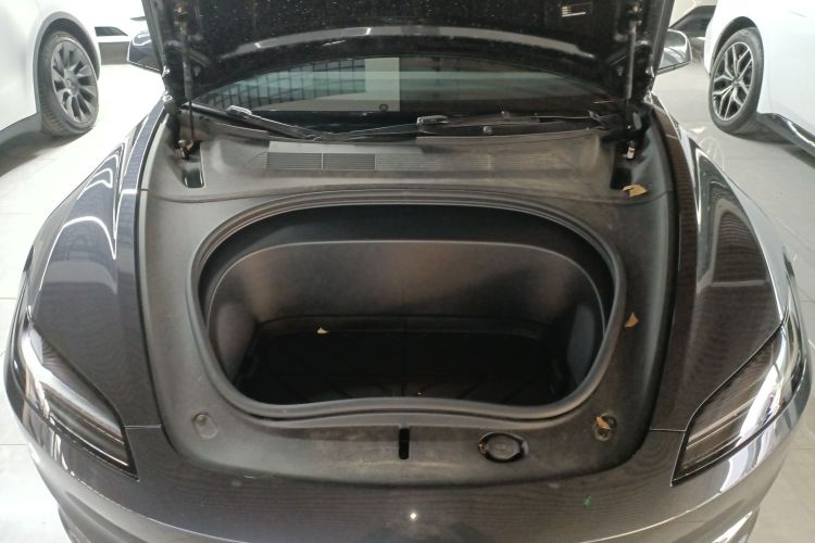 特斯拉 Model 3 2023款 后轮驱动版机舱底盘24