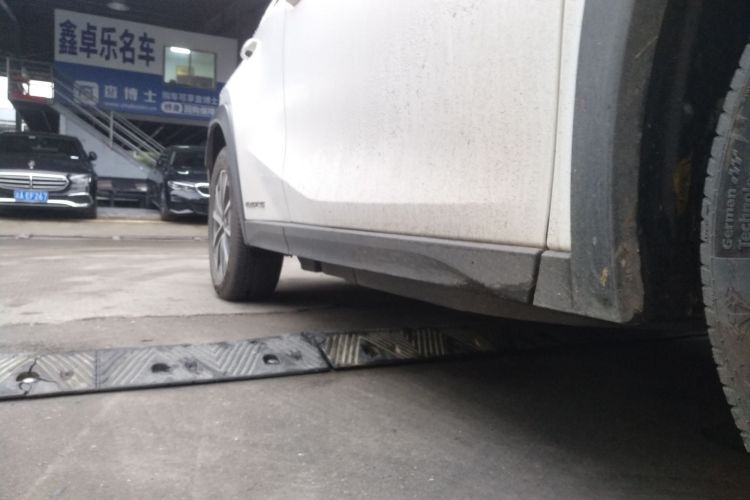 雷克萨斯UX新能源 2020款 300e 纯·悦版局部细节9001