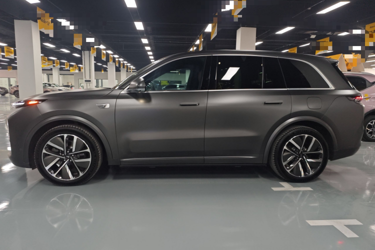 理想汽车 理想L8 2023款 Pro车身外观4