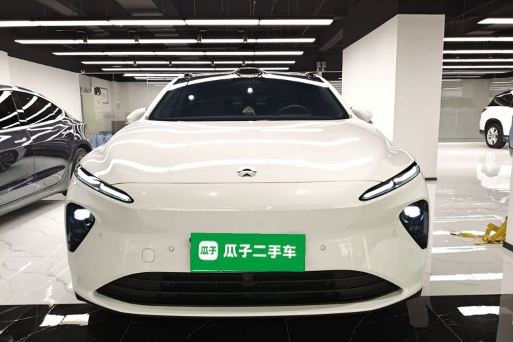 蔚来ET7 2024款 100kWh 行政签名版车身外观2