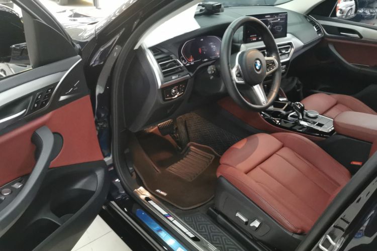 宝马X4 2022款 xDrive 25i M运动套装中控内饰7003