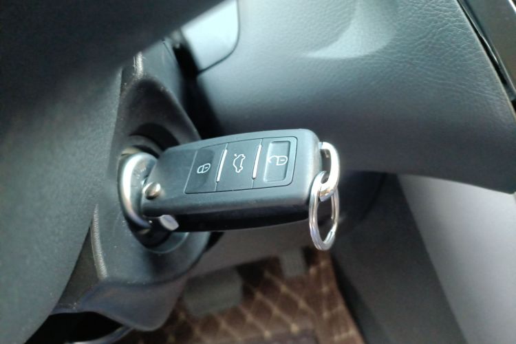 福特 福克斯 2015款 两厢 1.6L 自动舒适型中控内饰11