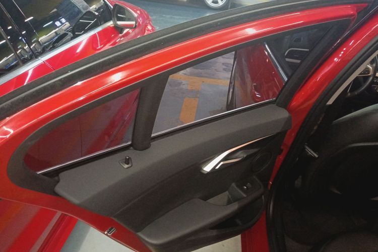 宝马1系 2018款 118i 时尚型中控内饰7008