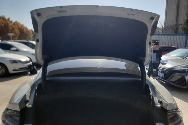 小米汽车 小米SU7 2024款 四驱超长续航高阶智驾Max版机舱底盘23