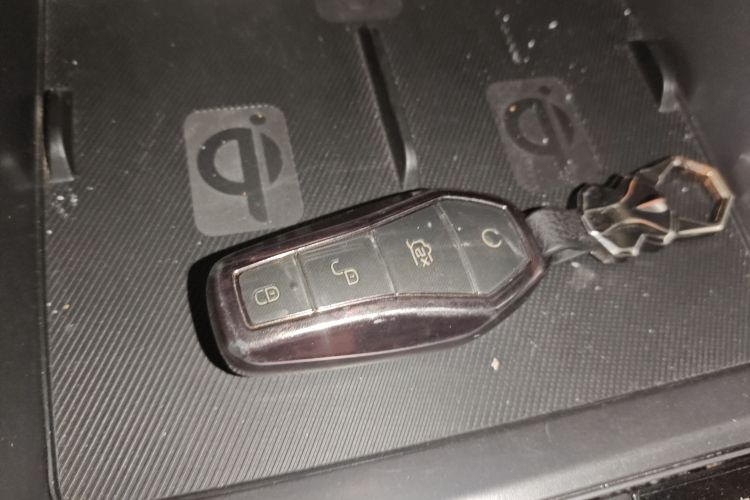 比亚迪 宋PLUS新能源 2023款 冠军版 EV 605KM 旗舰PLUS中控内饰11