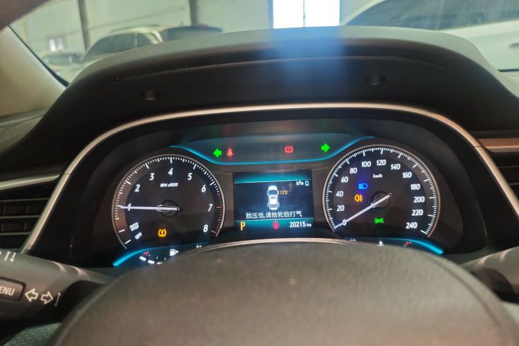 别克 英朗 2021款 典范 1.5L 自动精英型中控内饰14