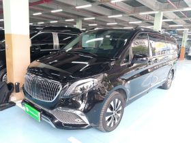 奔驰 威霆 2021款 2.0T 商务版 7座