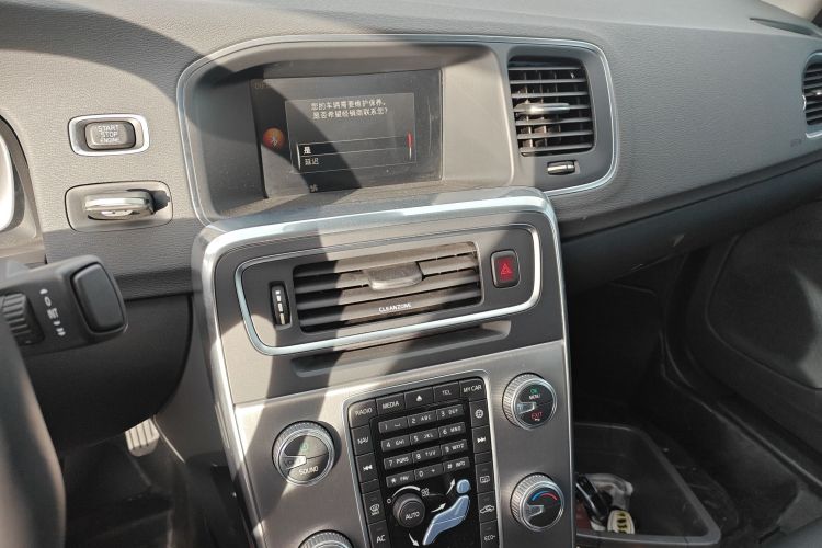 沃尔沃S60 2018款 S60L T3 智进版局部细节16