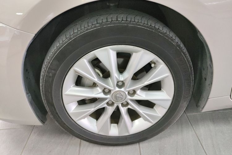 雷克萨斯ES 2013款 300h 精英版车身外观6002