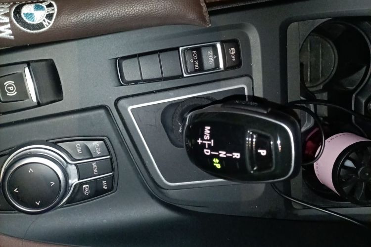 宝马X1 2022款 sDrive20Li 时尚型中控内饰18