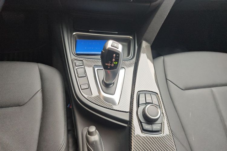 宝马3系 2015款 320Li 超悦版时尚型中控内饰18