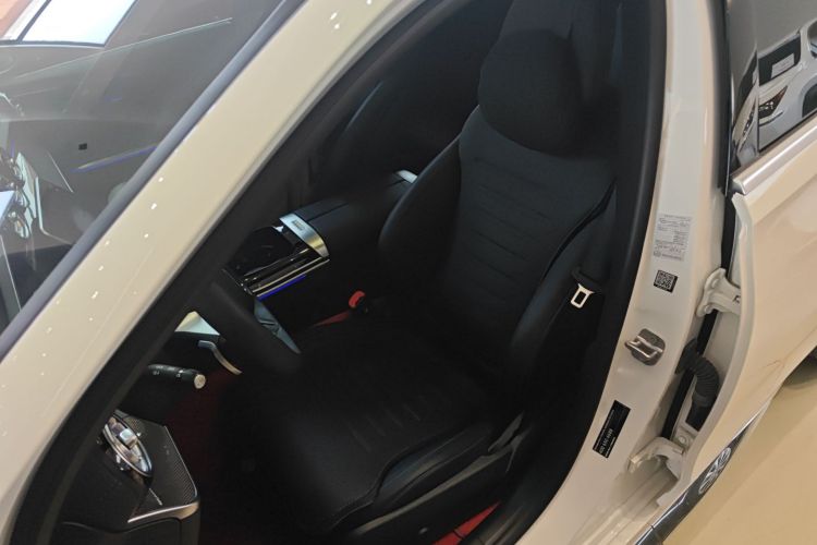 奔驰C级 2025款 C 260 L 运动版中控内饰19