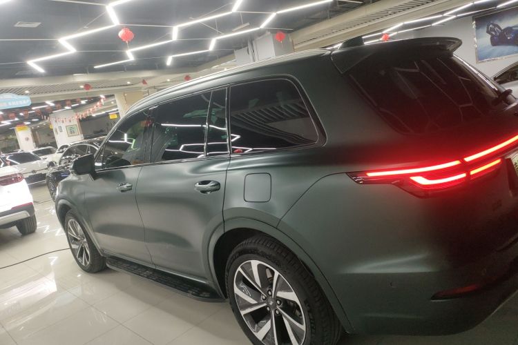 理想汽车 理想ONE 2021款 增程6座版车身外观4