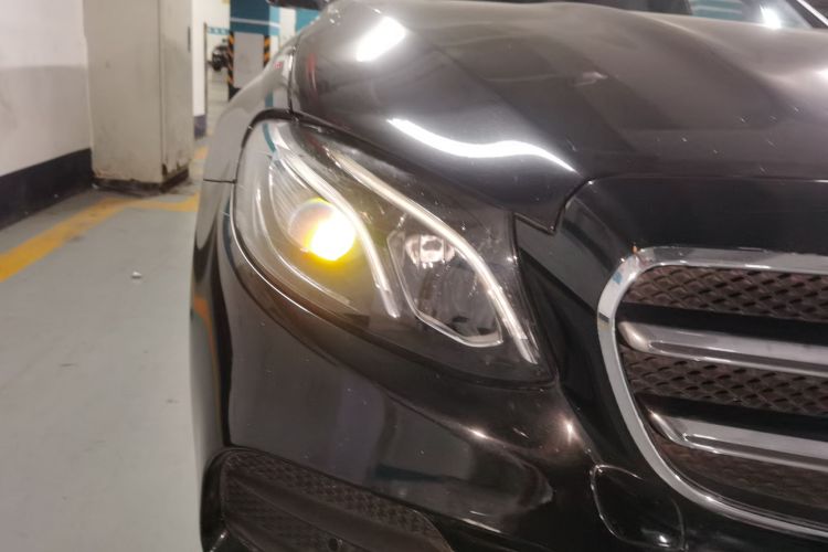 奔驰E级 2017款 改款 E 300 运动型车身外观6006