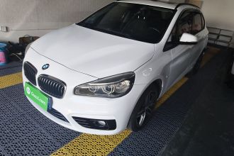 宝马2系旅行车 2016款 218i 运动设计套装