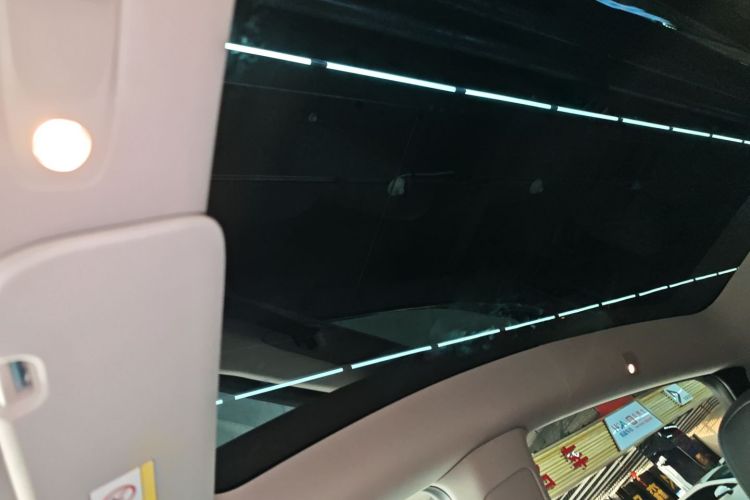 特斯拉 Model Y 2024款 后轮驱动版中控内饰22