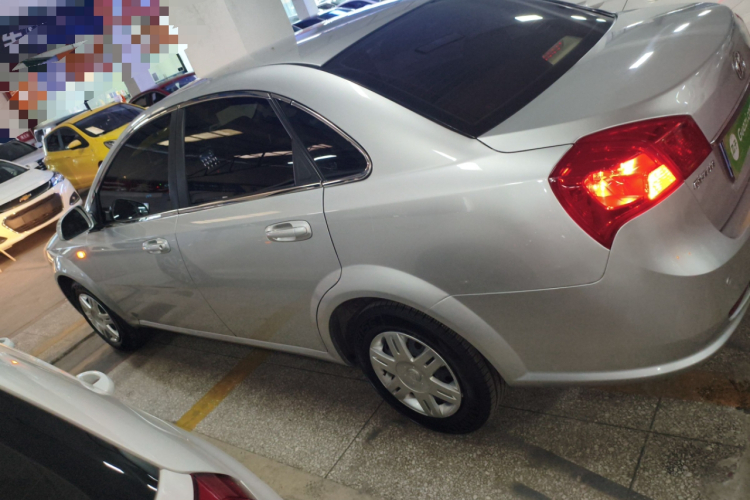 别克 凯越 2013款 1.5L 自动经典型车身外观4