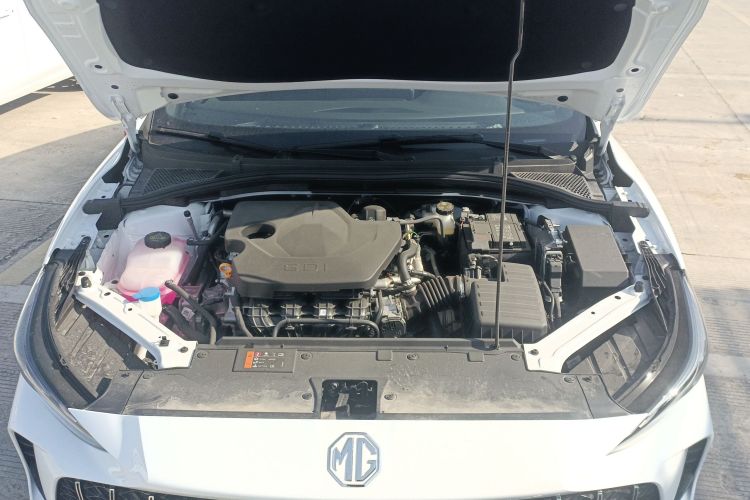 名爵 MG5 2025款 180DVVT 全球豪华版机舱底盘24