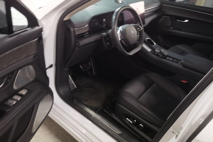 鸿蒙智行 问界M5 2022款 增程后驱标准版中控内饰20