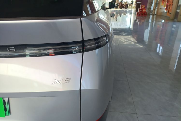 小鹏X9 2024款 702超长续航Max车身外观9