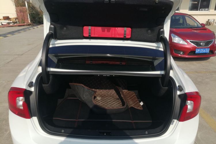 沃尔沃S60 2016款 S60L T4 智远版机舱底盘23