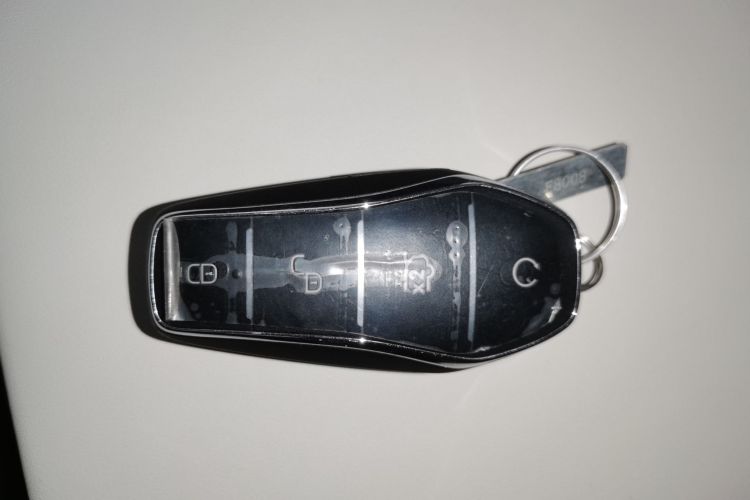 比亚迪 秦L 2024款 DM-i 80KM超越型中控内饰11