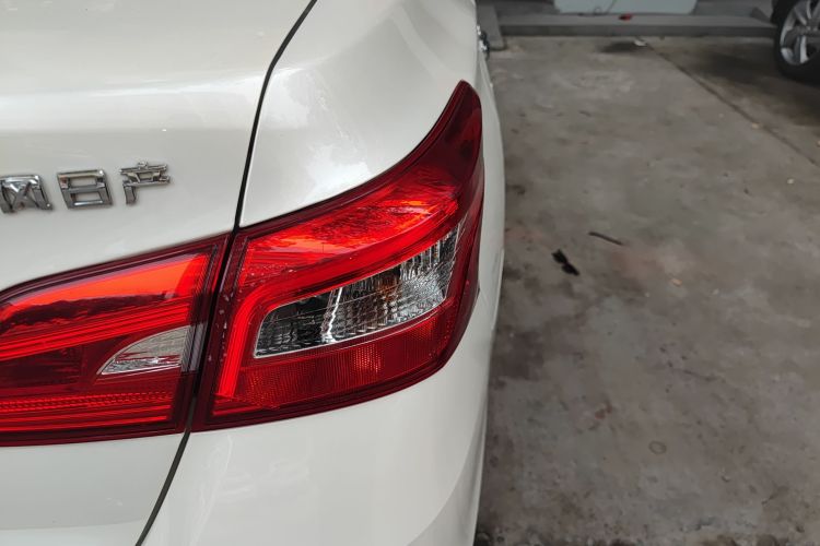 日产 轩逸 2019款 经典 1.6XE CVT舒适版车身外观6006