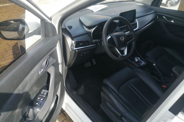 宝骏360 2018款 1.5L 自动精英型 国V中控内饰7003