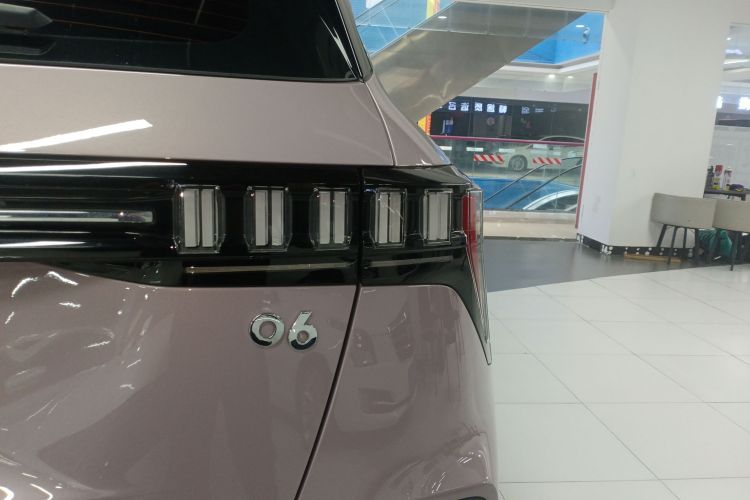 领克06 2023款 Remix 1.5T Shero车身外观6006