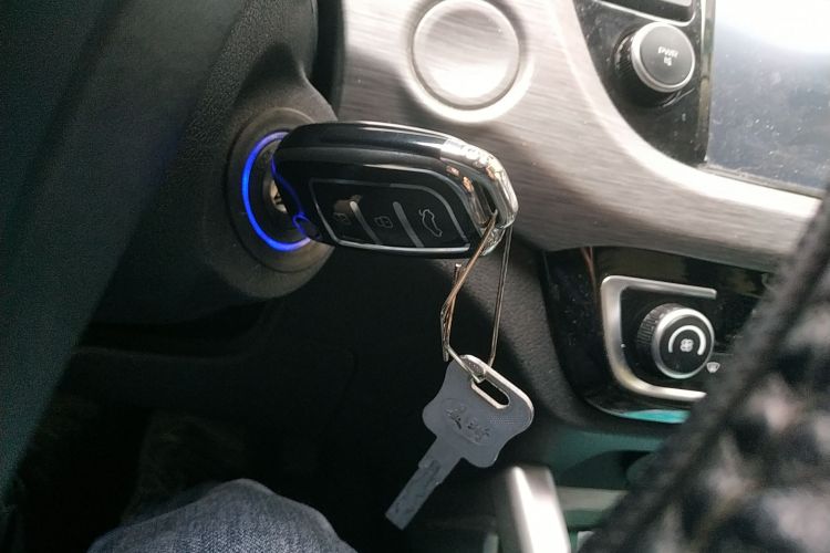 吉利汽车 远景X3 2017款 1.5L 手动尊贵型中控内饰11