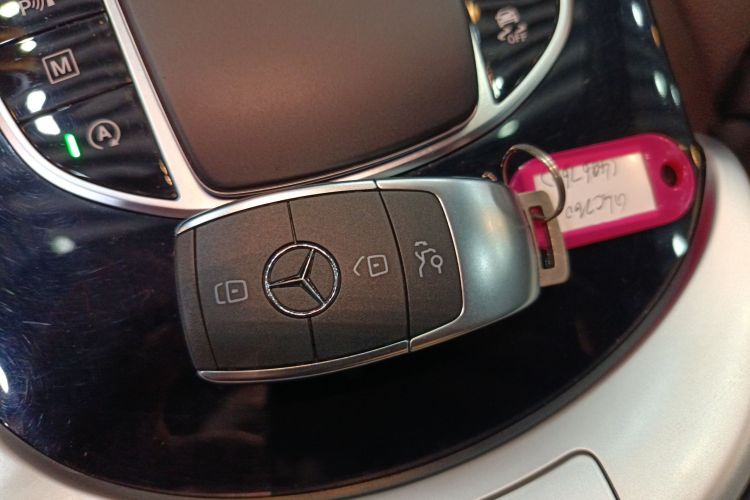 奔驰GLC 2020款 改款 GLC 260 L 4MATIC 动感型中控内饰11