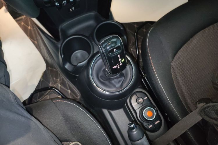 MINI 2018款 1.5T ONE PLUS中控内饰18