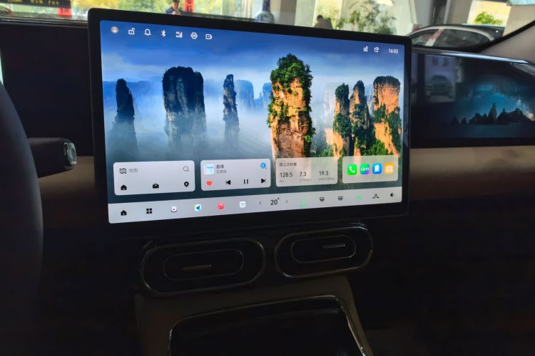 零跑汽车 零跑C11 2024款 增程 300尊享版中控内饰16