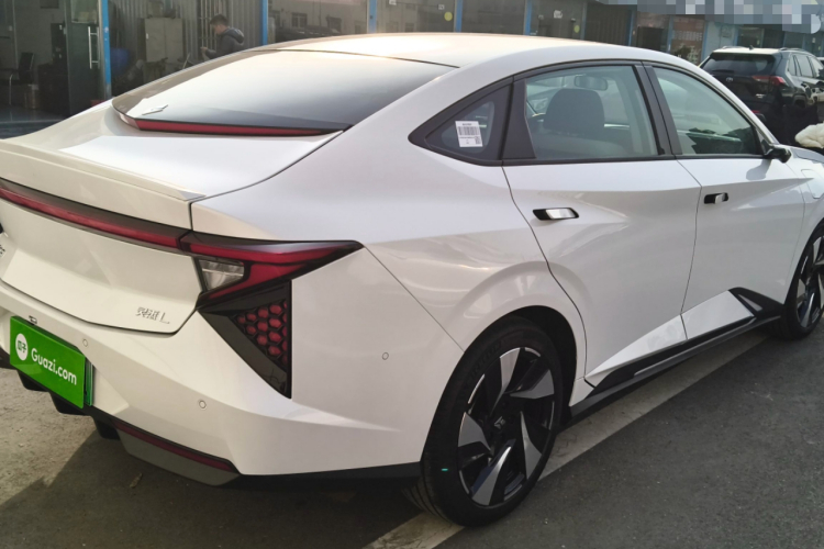 灵悉L 2024款 头号玩家版车身外观6005