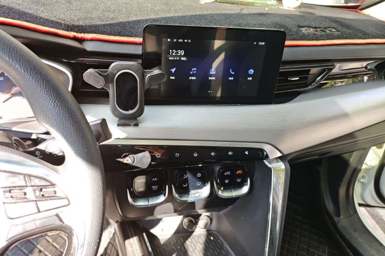 北京汽车 北京X3 2020款 1.5T 手动荣耀版PLUS中控内饰16