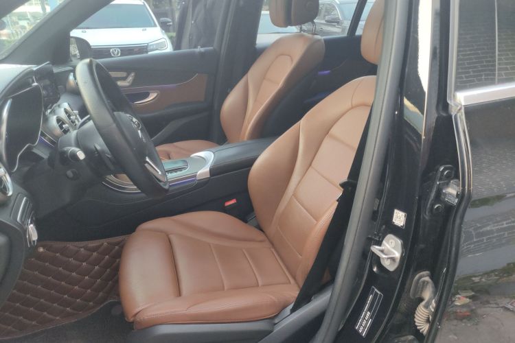 奔驰GLC 2022款 改款 GLC 260 L 4MATIC 豪华型中控内饰19