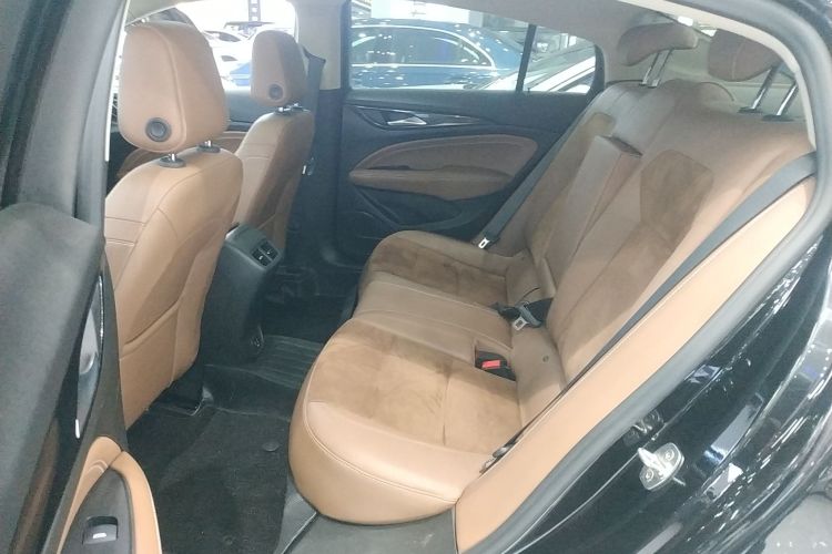 别克 君威 2019款 20T 精英型 国VI中控内饰21