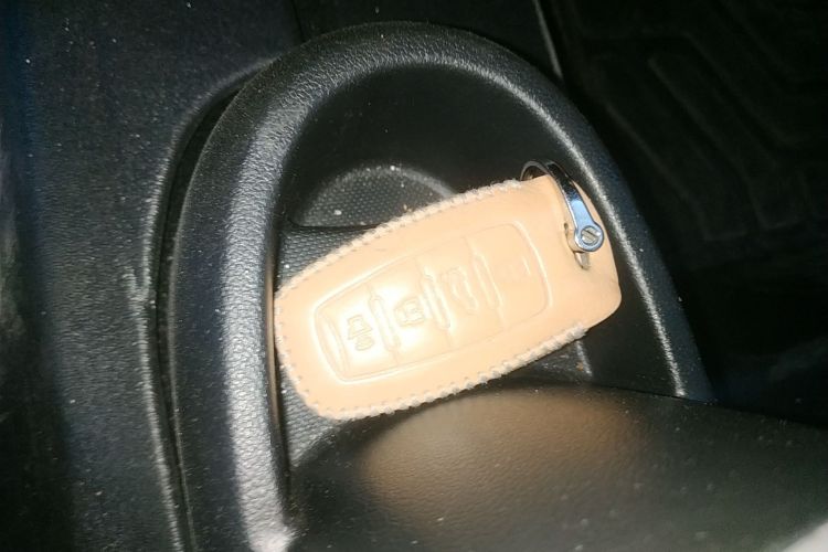 欧拉黑猫 2022款 301km 基础型 三元锂中控内饰11