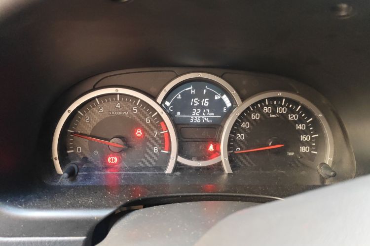 铃木 吉姆尼 2015款 1.3 MT JLX中控内饰14