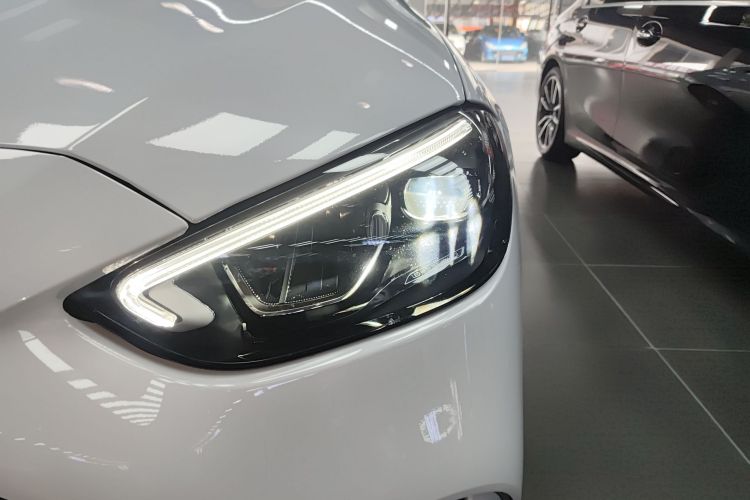 奔驰C级 2023款 C 260 L 运动版局部细节36