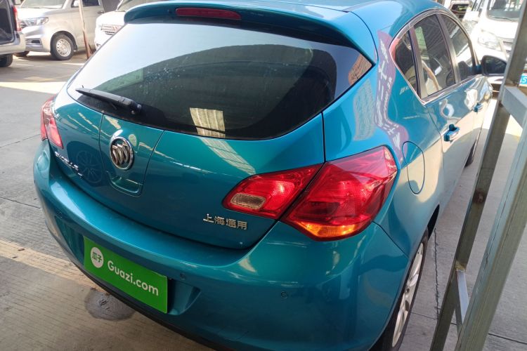 别克 英朗 2014款 XT 1.6L 自动时尚版车身外观7