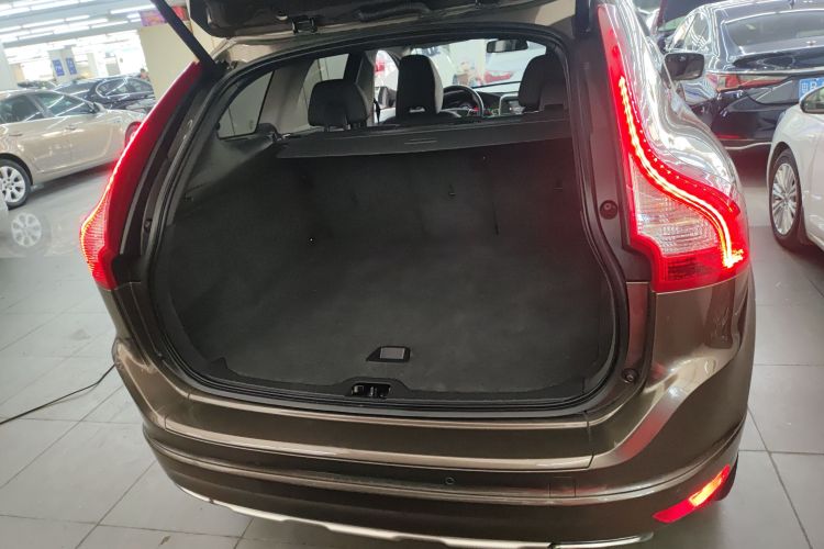 沃尔沃XC60(进口) 2014款 T5 智逸版机舱底盘23