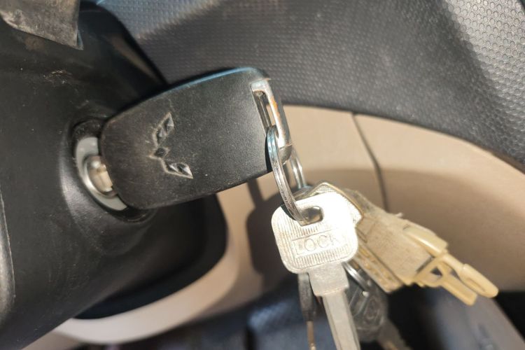 五菱汽车 五菱宏光 2014款 1.5L S自动豪华型中控内饰11