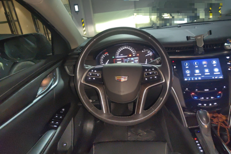 凯迪拉克XTS 2018款 28T 精英型中控内饰13