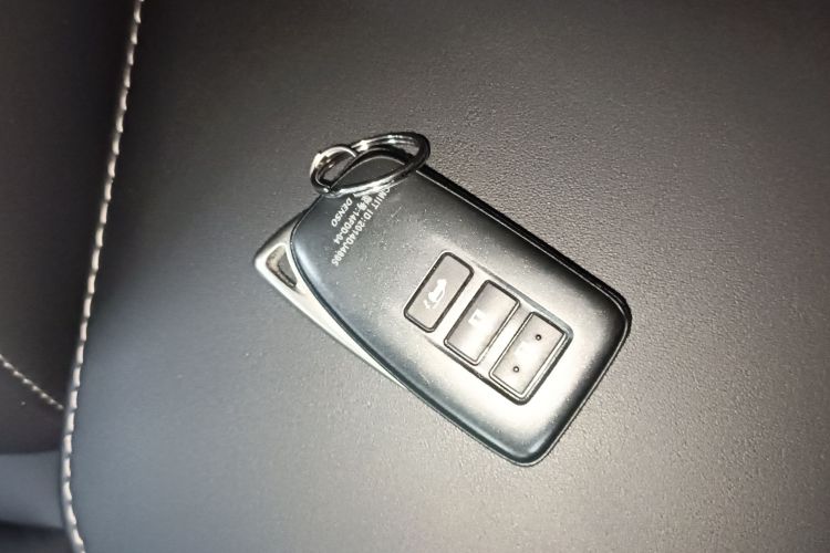 雷克萨斯NX 2016款 200 全驱 锋尚版中控内饰11