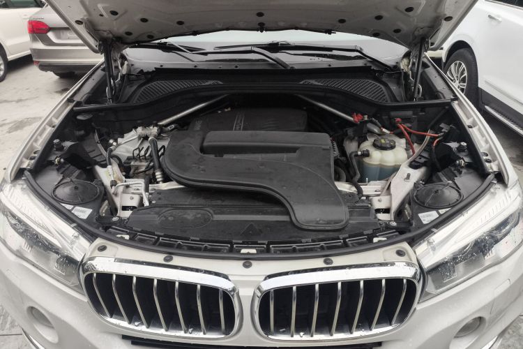 宝马X5(进口) 2017款 xDrive28i机舱底盘24