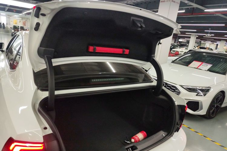 沃尔沃S90 2021款 B5 智远豪华版机舱底盘23