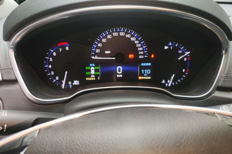 凯迪拉克SRX 2013款 3.0L 精英型中控内饰15