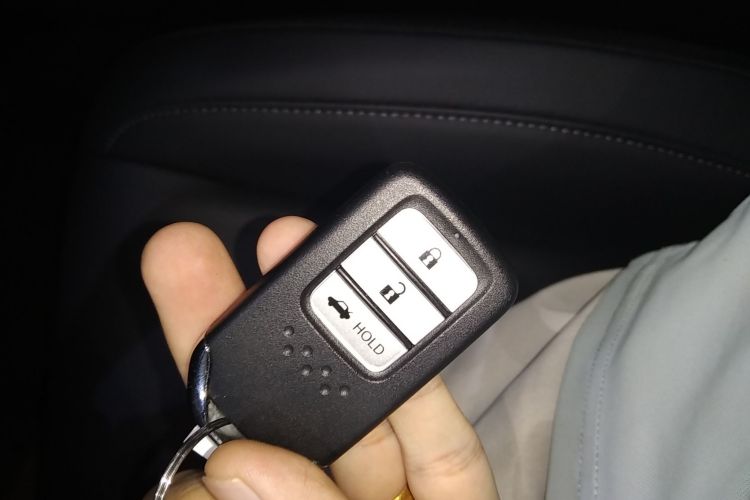 本田 雅阁 2022款 260TURBO 豪华版中控内饰7001